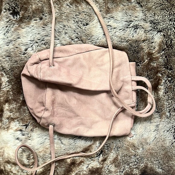 BAGGU mauve suede backpack - Picture 2 of 3